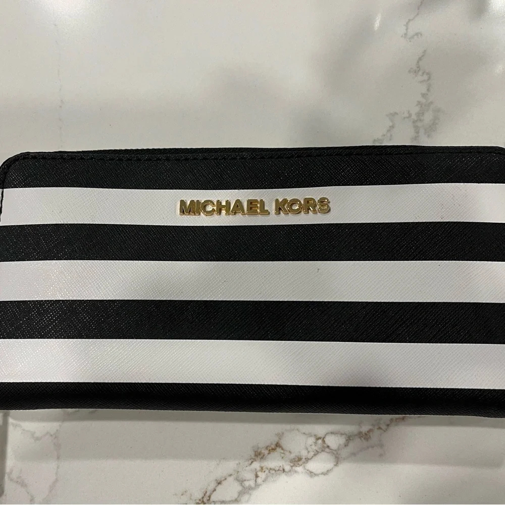 Michael Kors Black and White Striped Clutch Wallet (NEW)